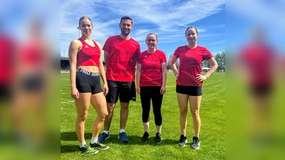 erfolgreiche Eschenbacher Leichtathleten zum Saisonauftakt in Wiesau (Bild: Alexander Gröger)
