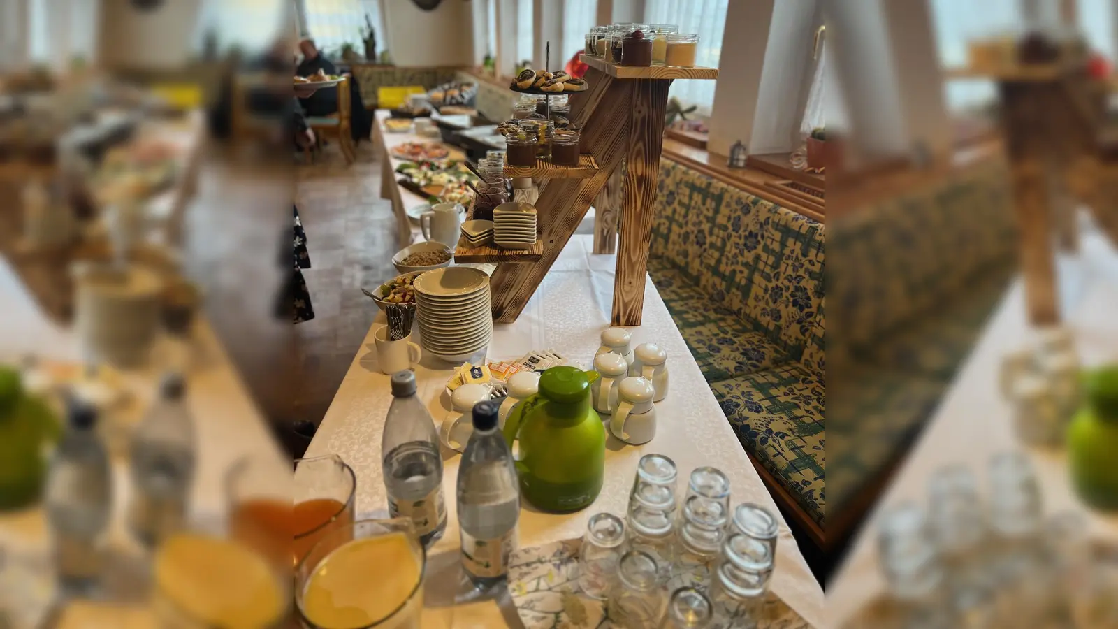 Foto vom Büfett  (Bild: Silke Tanner )