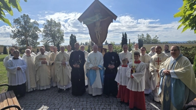 Frater Petrus Maria und Frater Elija legten im Kloster Miesberg die zeitliche Profess ab. (Bild: Richard Braun)