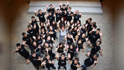 Chor des Gödöllői Török Ignác Gymnasiums – TIG- Chor.  (Bild: Hans Pausch Lennesrieth)