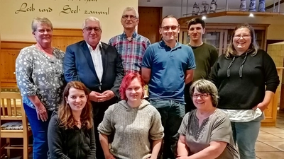 Vorstandschaft und Vereinsausschuss  (Bild: Anna Götz)