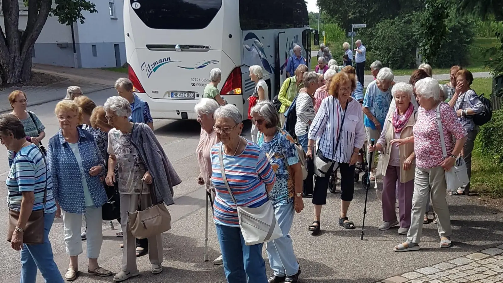 Die „Fahrt ins Blaue” mit dem Bus führte in den Landkreis Schwandorf (Bild: Herma Krettner)