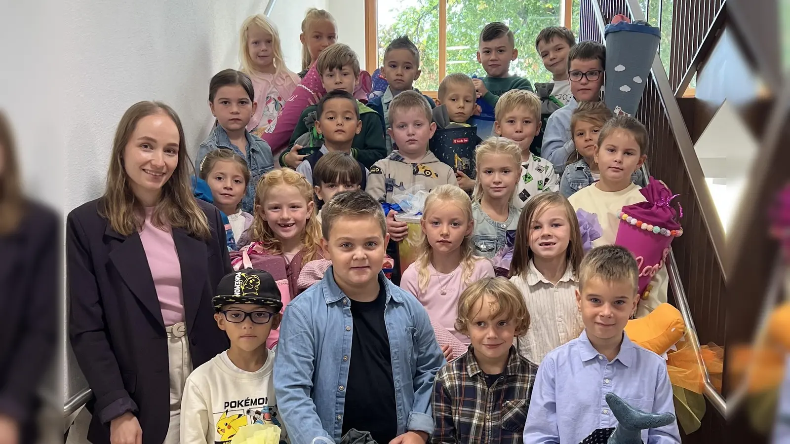 Die 1. Klasse der Seyfried-Schweppermann-Grundschule mit ihrer Klassenlehrerin Caroline Übler. (Bild: Ulrike Hampel-Sperlich)