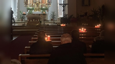 Warme und einladende Atmosphäre in der St. Jakobuskirche Burkhardsreuth. (Bild: Carmen Pepiuk)