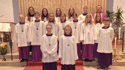 Ministrantenaufnahme in Neuhaus (Bild: Irmi Schönberger)