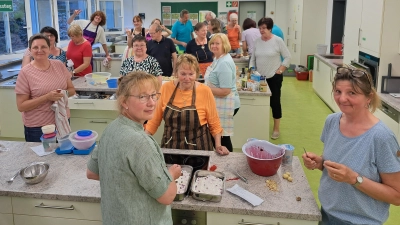 Der Kochkurs der Siedlergemeinschaft stieß auf großes Interesse. (Bild: Siegfried Bock)