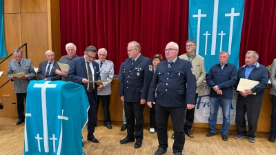Dankempfang in der Jahnhalle in Regenstauf vom Volksbund Deutsche Kriegsgräberfürsorge e.V. (Bildmontage: Martin Bär )