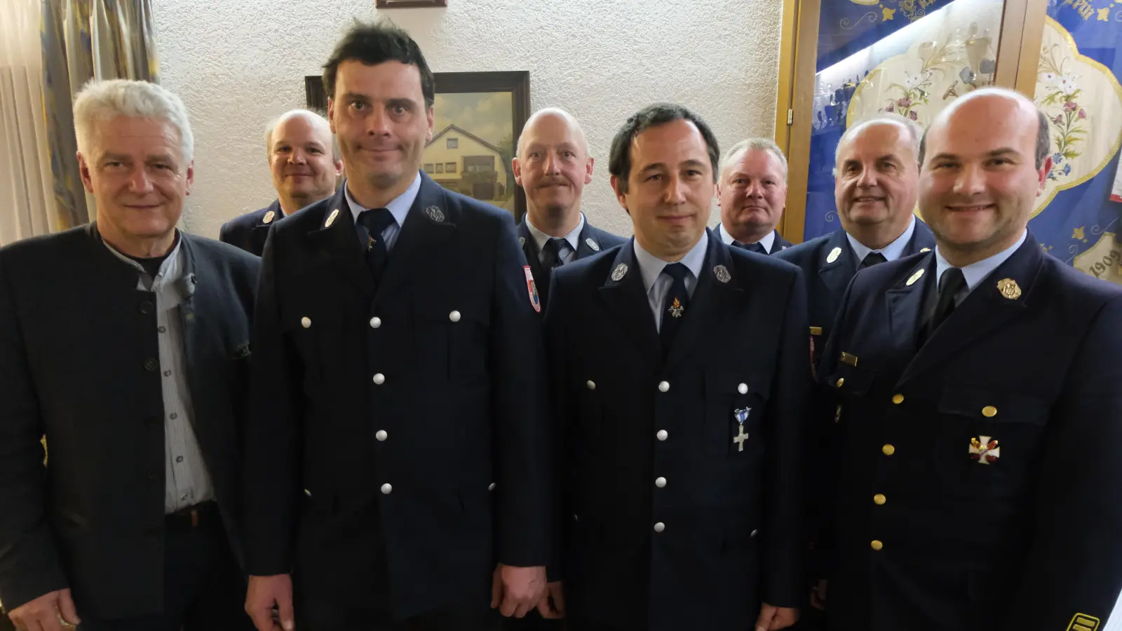 Mit Tobias Witt als erster Kommandant und Stefan Häupler, Stellvertreter, hat die Freiwillige Feuerwehr eine neue Führungsmannschaft bei den Aktiven. (Bild: Fred Lehner)