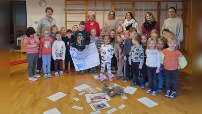 Rothenstädter Kindergartenkinder übergeben Spende an Krebshilfe. (Bild: Lea Bauer)