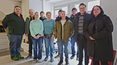 Silvesterbesuch der SPD Waldsassen im Haus St. Gertrud. V. l. Helmut Zeitler, Hubert Rosner, Sandra Lottes, Dominik Slany, Silvia Trißl, Andreas Stumpe, Benjamin Heller, Christian Hess, Leopold Tippmann, Monika Gerl (Bild: Hubert Rosner)