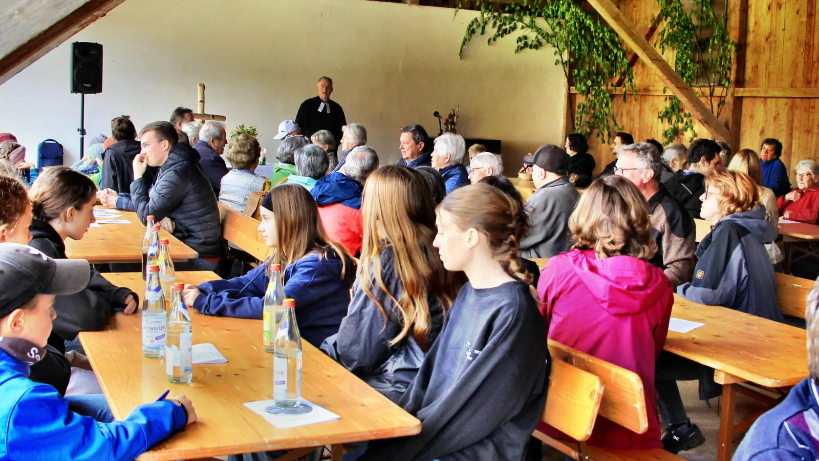 Pfarrer Markus Vedder predigte über Kapitel 10 vom Johannes-Evangelium: „Ich bin der gute Hirte…“.  (Bild: Leonhard Ehras )