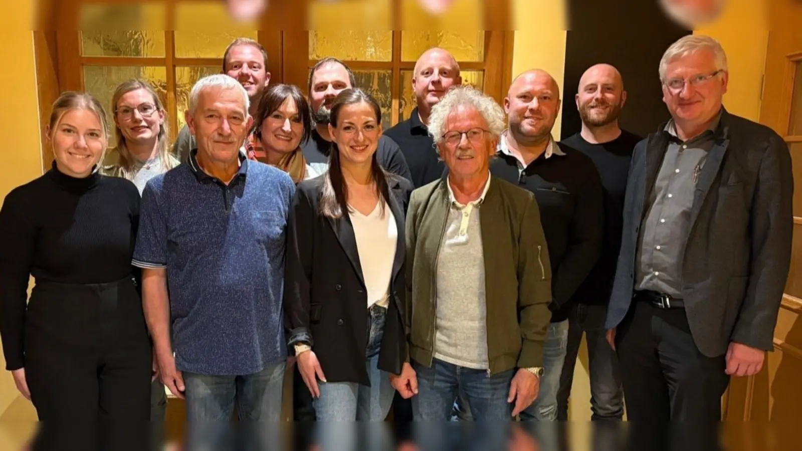 Die Vorstandschaft des TSV Erbendorf mit Bürgermeister Johannes Reger.  (Bild: Iris Purucker)