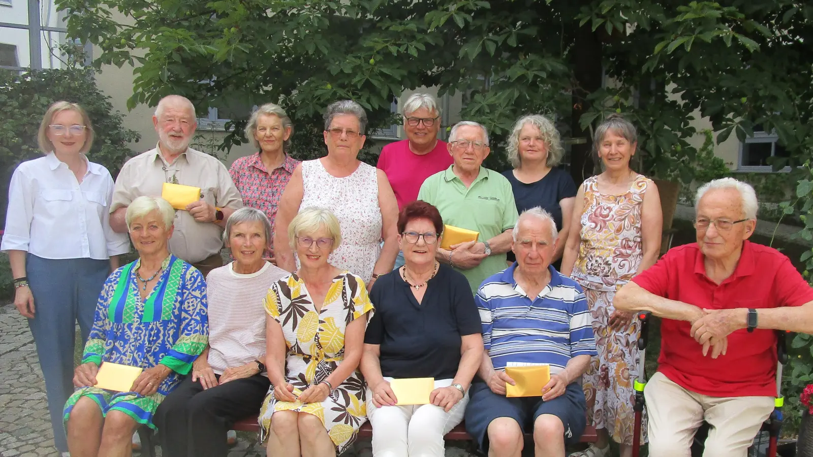 Zahlreiche ehrenamtliche Mitarbeiter/innen leisten im Marienheim wertvolle Dienste (ganz links im Bild: Heimleitung Silvia Völkl-Renner). (Bild: Daniela Donhauser )