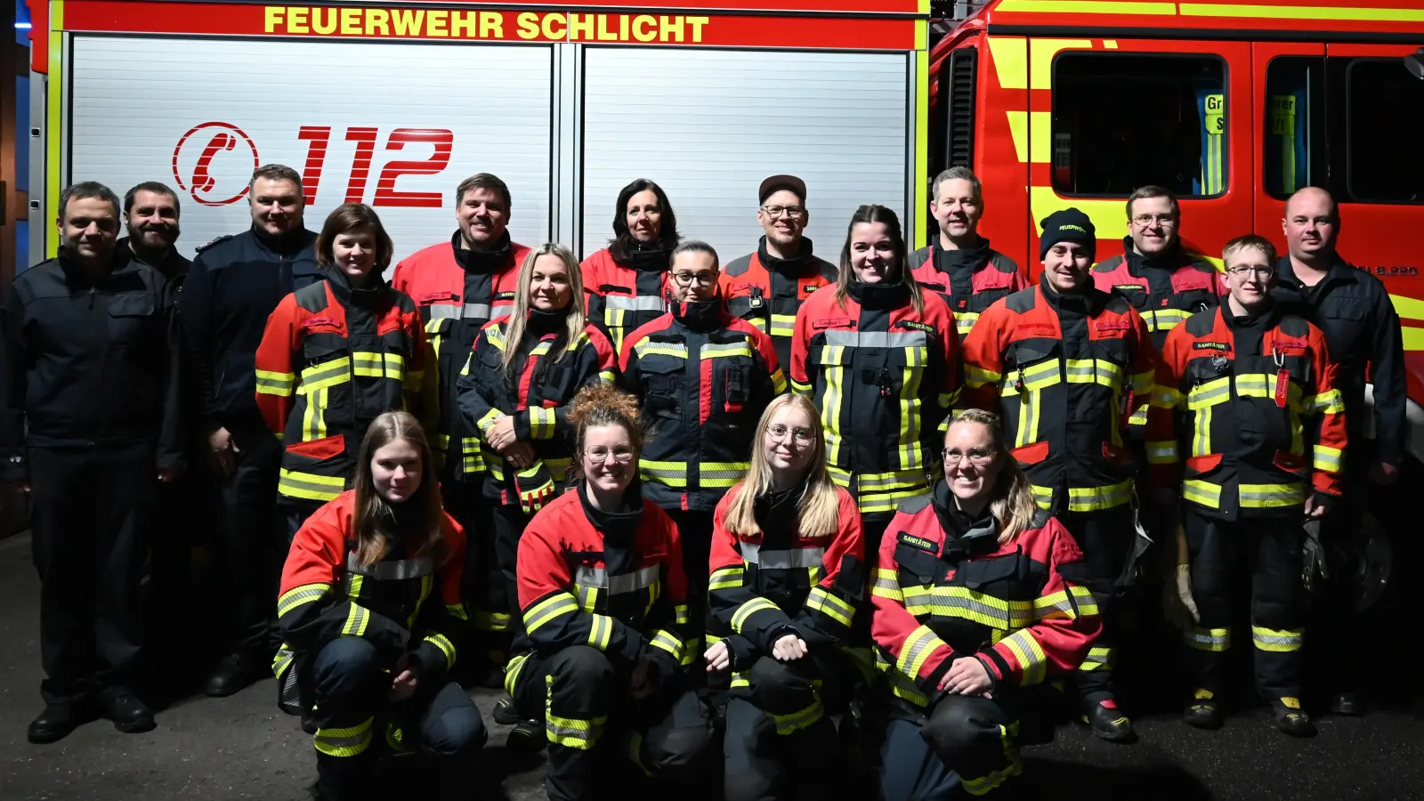 Absolventen des Leistungsabzeichens mit der Kreisbrandführung. (Bild: Lena Wiesnet)