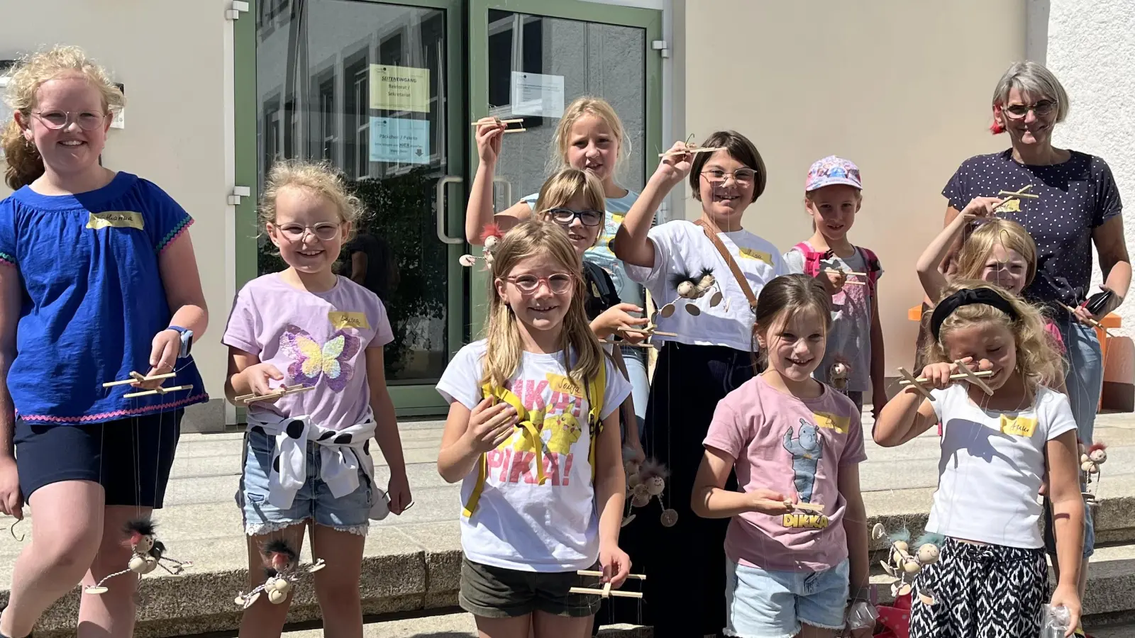 Ferienprogramm Marionettenwürmer. (Bild: Christine Wolf)