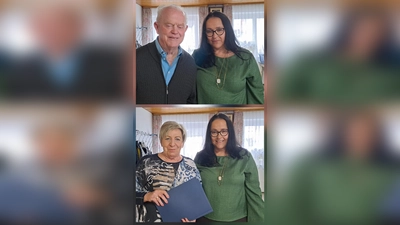 Ortsvorsitzende Carola Brust mit den beiden langjährig Geehrten Erhard Kleber und Rita Steiner. (Bild: Doris Borchardt)