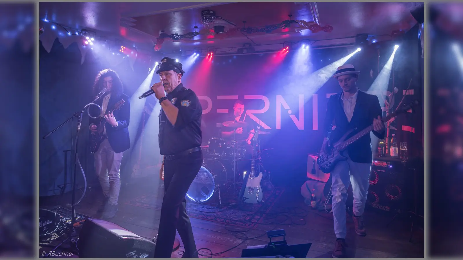 Band Superniere. (Bild: Reinhold Buchner)