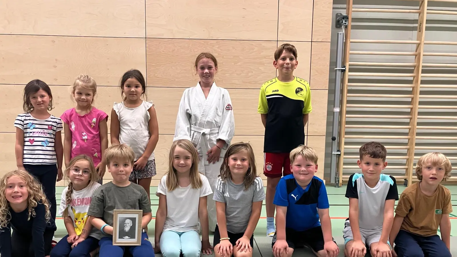 Auch dieses Jahr war der Aikido-Schnupperkurs im Rahmen des Ferienprogramms gut besucht. (Bild: Margret Schels)
