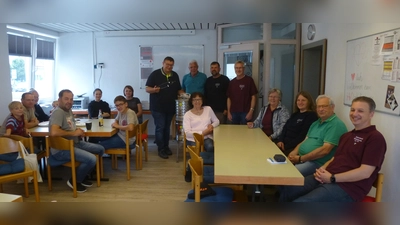 Immer auf neuestem Stand: Beim Familientag stellte der Imker- und Bienenzuchtverein neue Anschaffungen vor - hier das Melithermgerät. (Bild: Siegfried Bock)