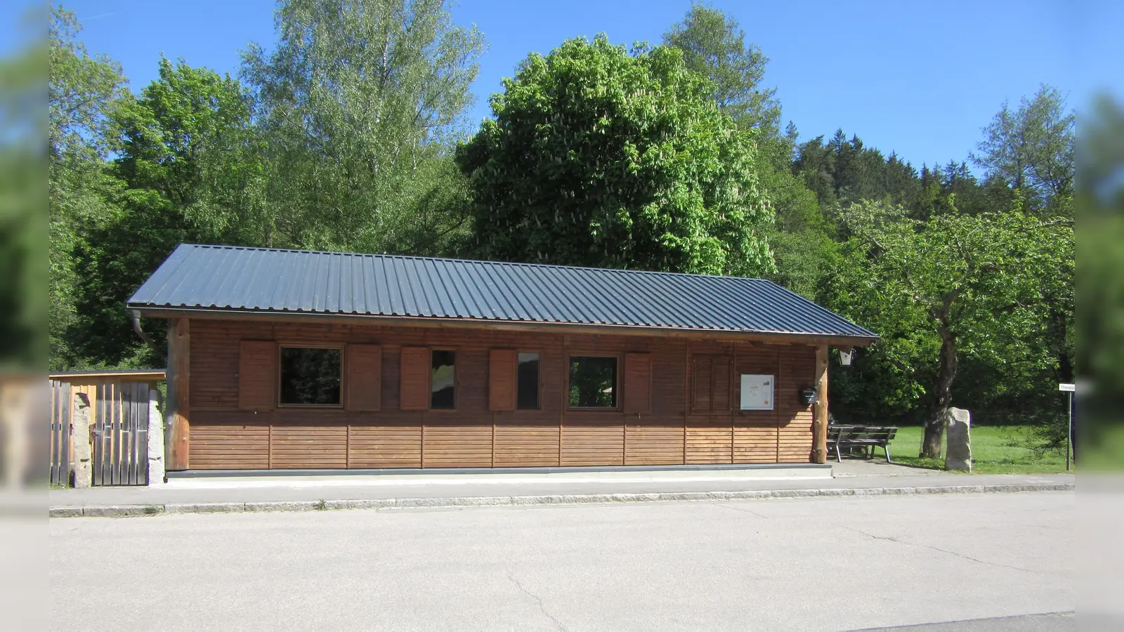 Die Krieger- und Soldatenkameradschaft (KSK) Böhmischbruck e.V. lädt zur feierlichen Einweihung des neuen Vereinsheims am Sonntag, 6. Juli, in Böhmischbruck ein.  (Bild: Josef Winklmann )