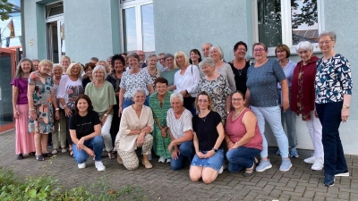 Die Teilnehmer des 20jährigen Treffens (Bild: Gabi Pongratz-Paul)