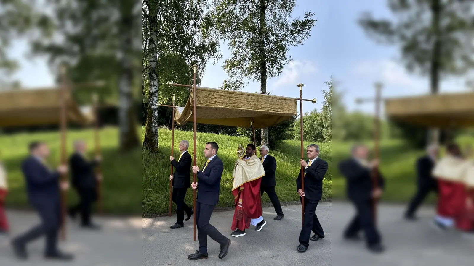 In feierlicher Prozession wird am 19. Juni das Allerheiligste durch den Ort getragen werden (Bild: Sonja Sczech)