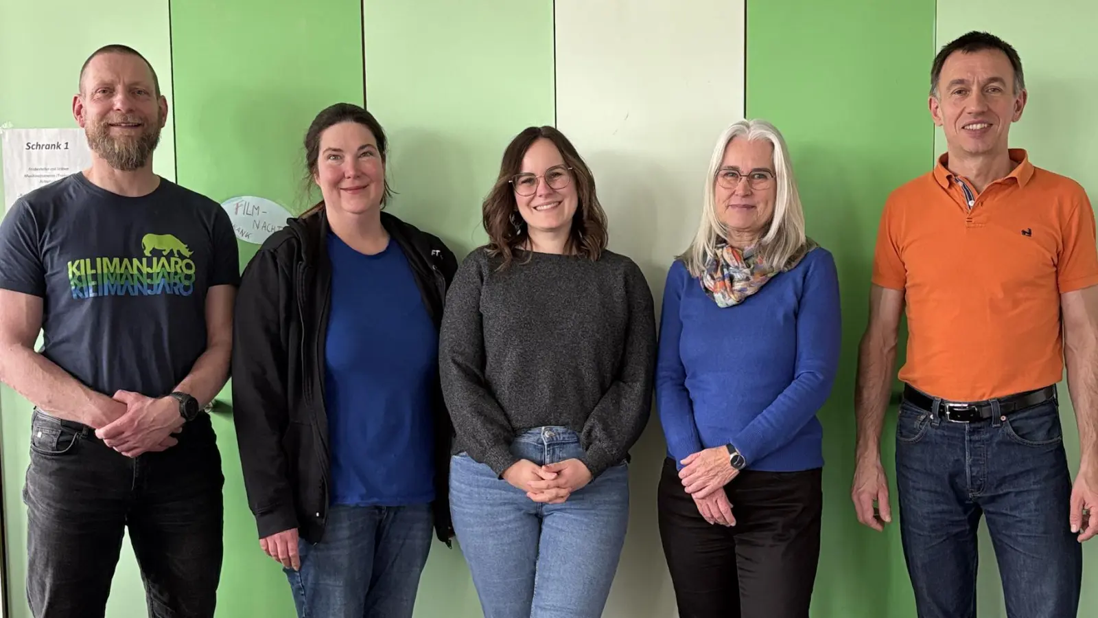 Andy und Christine Moser (l.) und Christian Koch (r.) vom Schlacken e.V. bei Sinah Mönch und Jutta Mändl-Hackl vom CJD Jugendmigrationsdienst (Mitte) (Bild: Christian Koch)