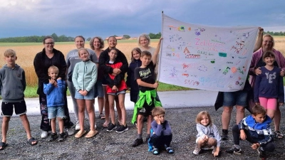 Gruppenfoto Zeltlager am Badeweiher in Konnersreuth. (Bild: Andrea Schwägerl )