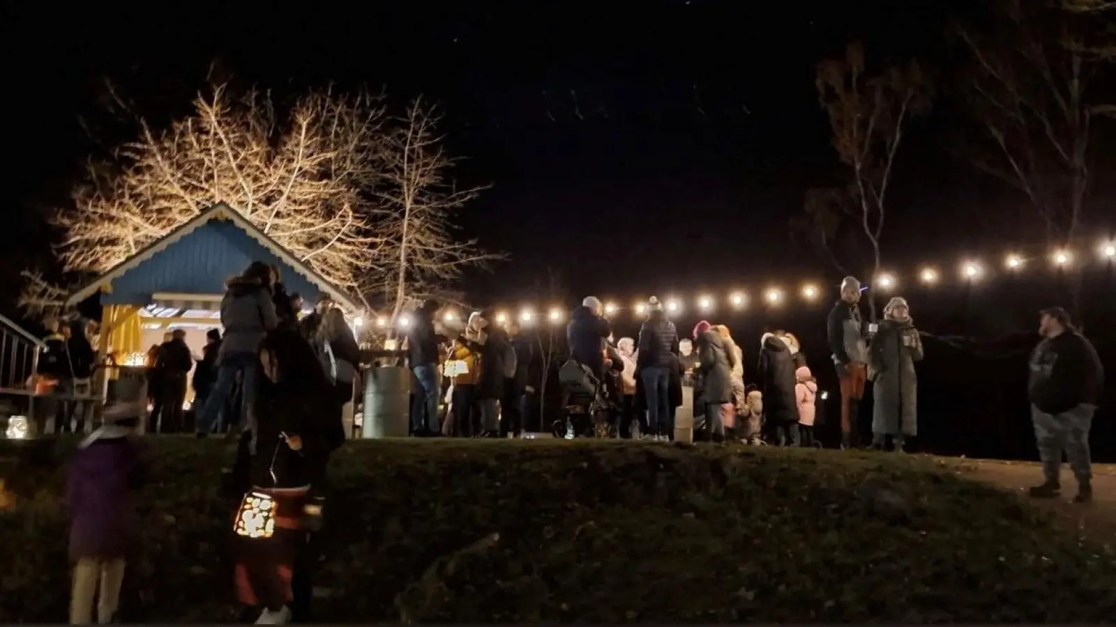 Besinnliche Stimmung beim Sankt Martinsfest im Johanniter-Kinderhaus Pechbrunn. (Bild: Stefanie Spörrer)