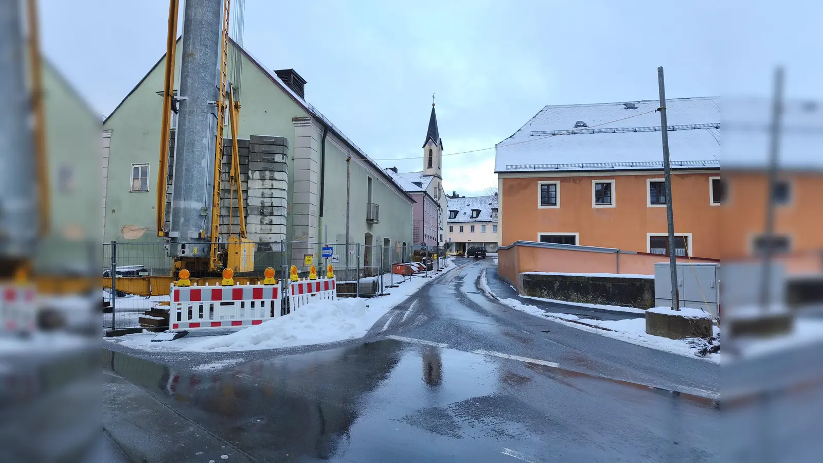 Blick in den ab 19. Februar kurzzeitig gesperrten Straßenabschnitt (Bild: Josef Köstler/Stadt Tirschenreuth)
