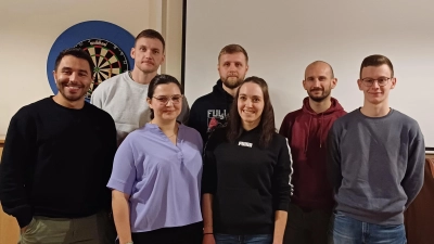 Die Volleyballabteilung der TSG Mantel-Weiherhammer hat ihre Vorstandschaft gewählt (v.l.): Christopher Reyes, Christian Dewald, Carina Götz, Lukas Schneider, Marina Bayerlein, Felix Bruckner und Malte Heuer  (Bild: Katrin Hirmer)