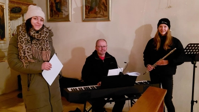 Sängerin Anja Sporer mit Team. (Bild: Brigitte Meyer )