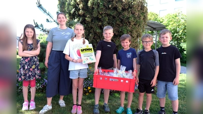 Josefine, Anni, Jakob, Leo, Luca, und Raphael aus den Gemeinden Vilseck Schlicht spendeten an das Kinderpalliativteam. (Bild: Verena Uschold/Klinikum St. Marien Amberg)
