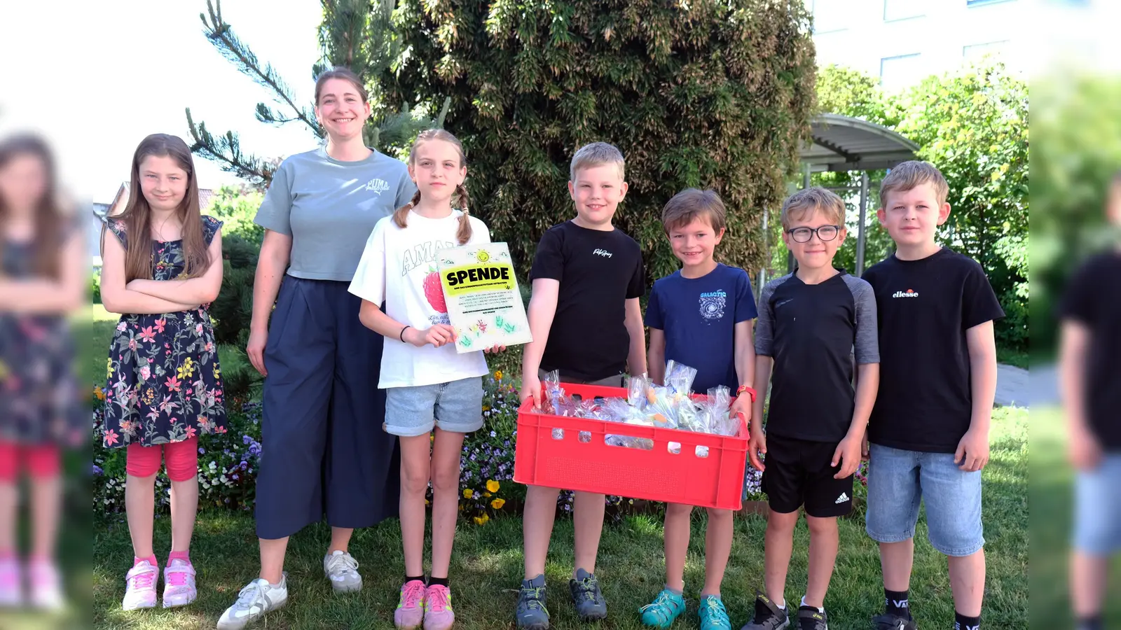 Josefine, Anni, Jakob, Leo, Luca, und Raphael aus den Gemeinden Vilseck Schlicht spendeten an das Kinderpalliativteam. (Bild: Verena Uschold/Klinikum St. Marien Amberg)