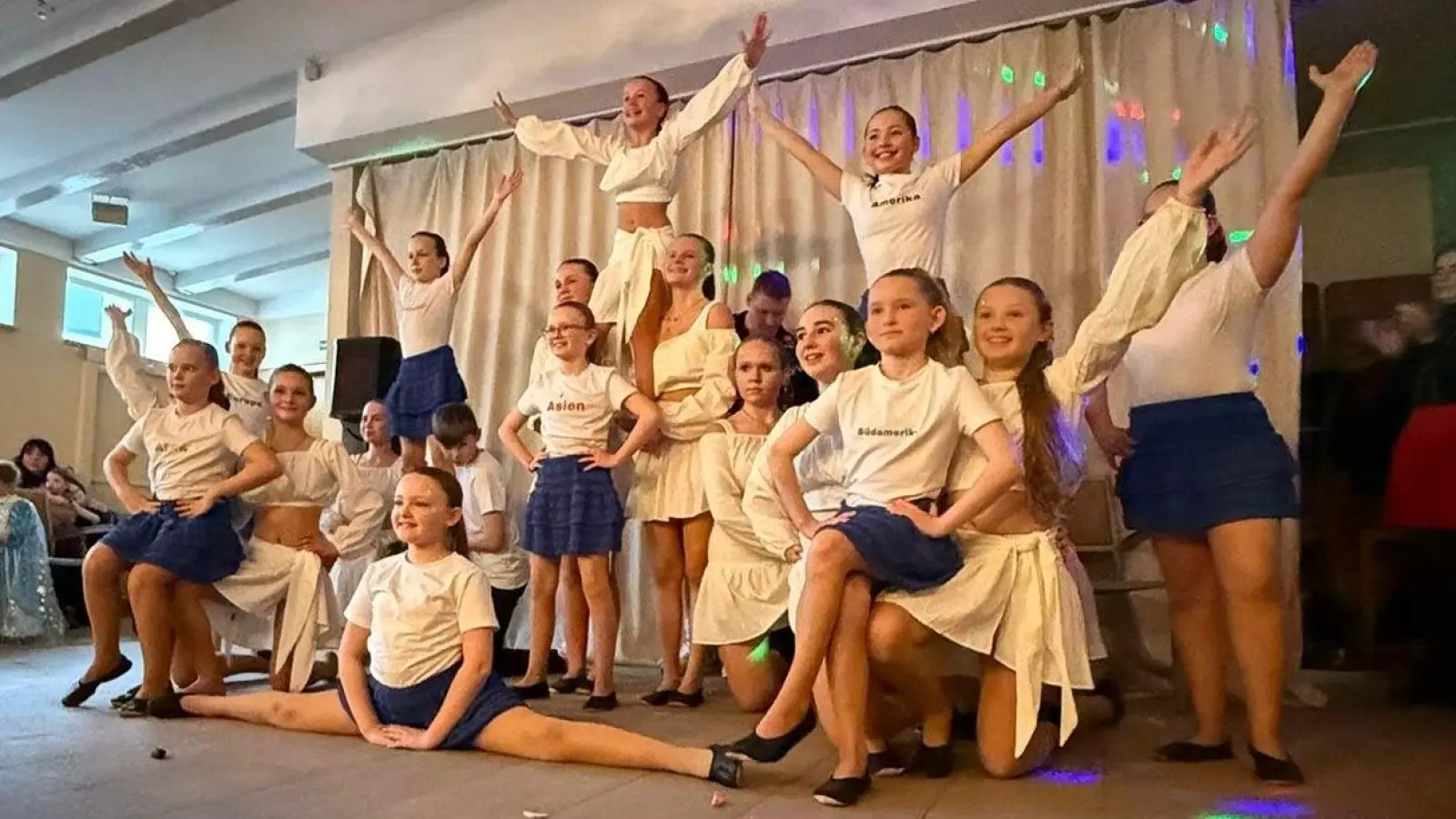 Dance Surprise begeisterte mit ihrem Auftritt jung und alt. (Bild: Jürgen Bauer)