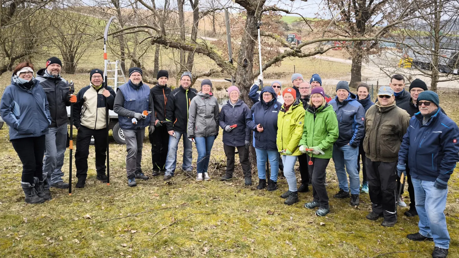 Der Obstbaumschneidekurs des Gartenbauvereins im März dieses Jahres fand sehr guten Anklang. (Bild: Simon Rosner)