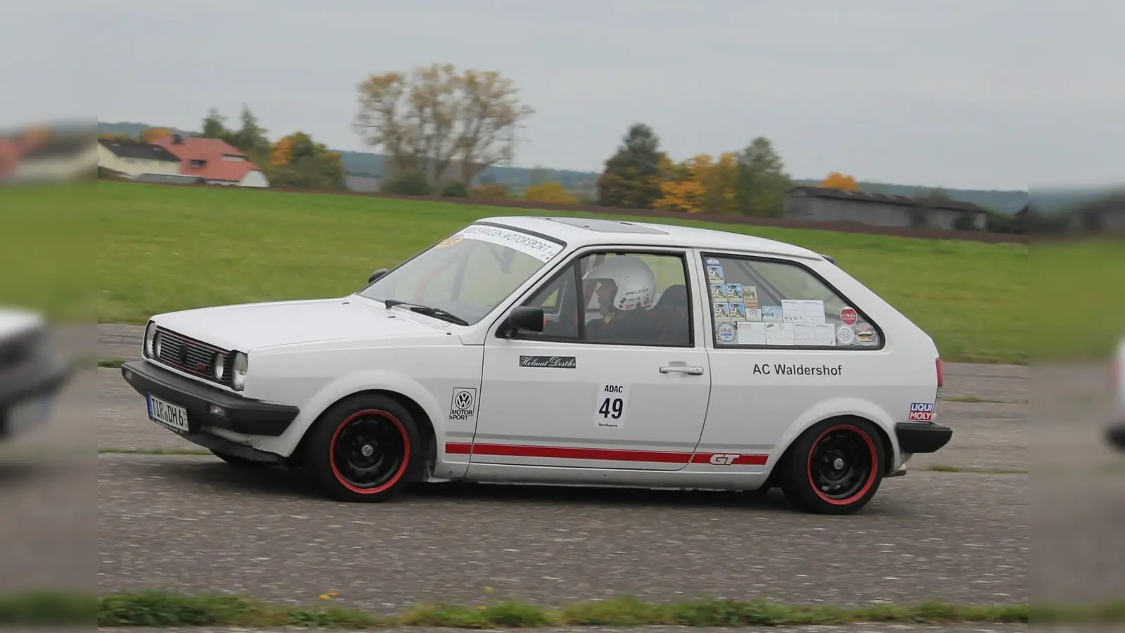 Helmut Dostler vom AC Waldershof konnte sich mit seinem VW Polo die Meisterschaft im OSCO 2026 sichern (Bild: Karl-Heinz Dietrich )