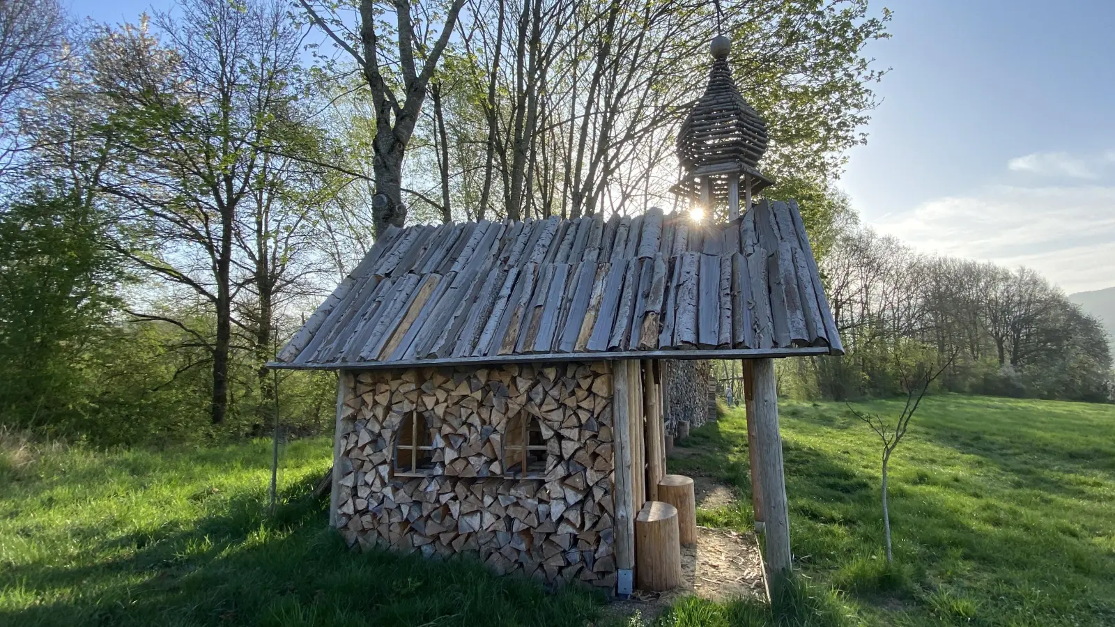 An der Holzscheitlkapelle in Freudenberg findet am Sonntag, 3. Mai 2026, um 18 Uhr, eine Andacht mit Tiersegnung statt. (Bild: Ina Piehler )