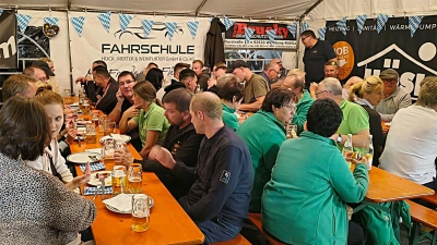 Besucher Oktoberfest (Bild: Josef Giesl )