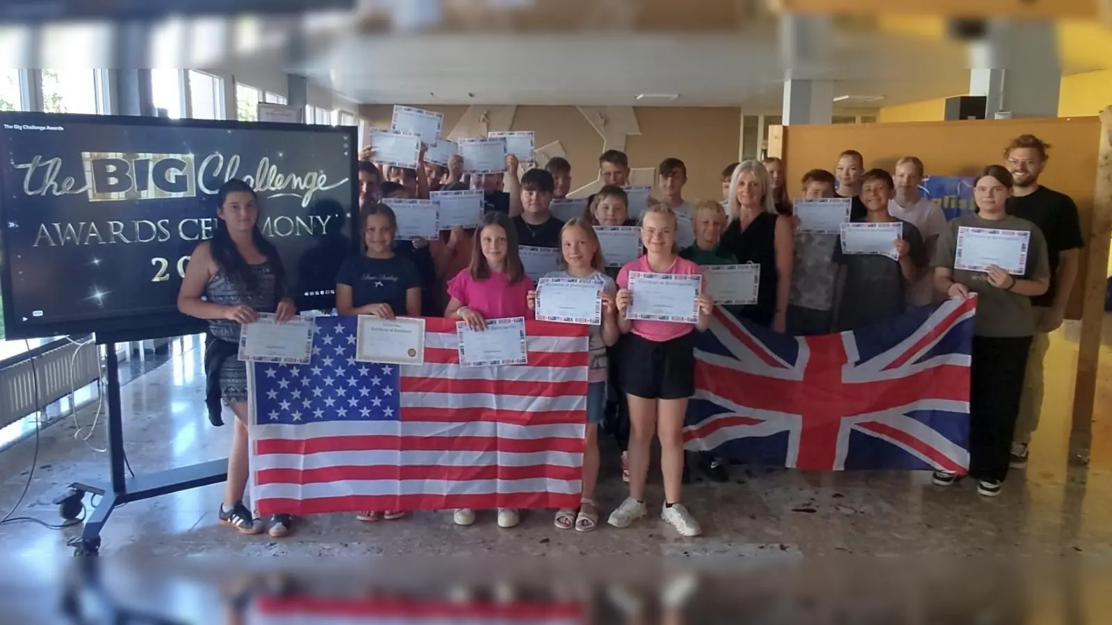 Preisverleihung zum europaweiten Englischwettbewerb (Bild: Sabine Graser)