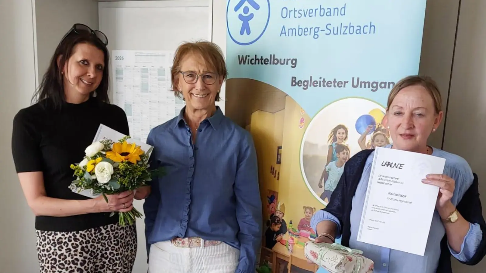 Von links: Gabriele Donhauser, Vorstand Brigitte Breitfelder, Lisa Traczyk. (Bild: Martina Eiban)