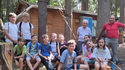 Teilnehmer und Betreuer nach der Klettertour im Monte Hochseilgarten  (Bild: Armin Amrhein)