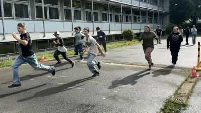 Einfach anhalten – gar nicht so leicht! (Bild: Rainer Schmid)