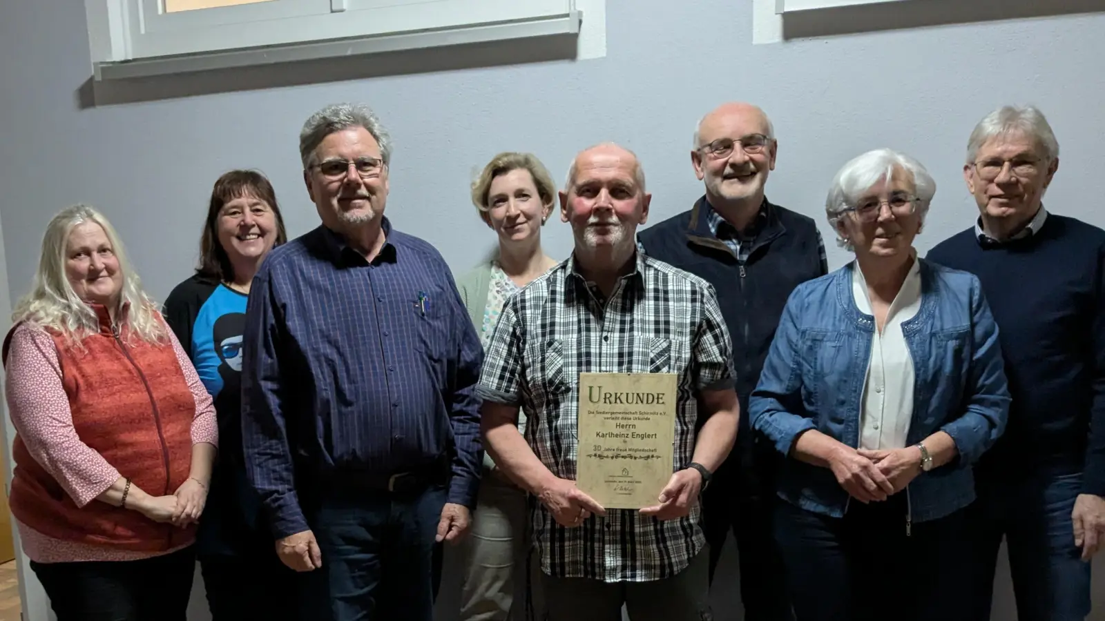 von links nach rechts: Christine Strehl, Irmgard Zeitler, Walther Piehler, Jenny Fröbel, Karlheinz Englert, Josef Robl, Lieselotte Bodensteiner, Karl Balk (Bild: Walther Piehler)