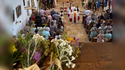 Ein volles Gotteshaus zum Kirchenpatrozinium Mariä Himmelfahrt (Bild: Daniela Ogarek)