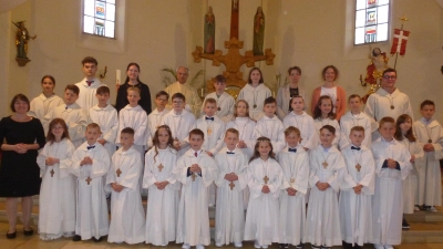 22 Kinder traten erstmals an den Tisch des Herrn (Bild: Siegfried Bock)