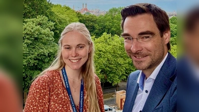 Constanze Hartwig leistete im Landtag bei Dr. Stephan Oetzinger ein mehrtägiges Praktikum ab. (Bild: Johann Kneißl)