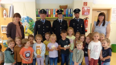 Spendenübergabe FFW Trevesen (Bild: Christina Greger)