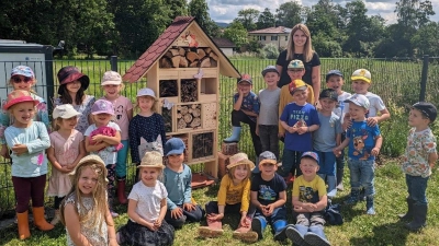 Die Mäusegruppe mit Kinderpflegerin Vanessa Mihl. (Bild: Nicole Besold)