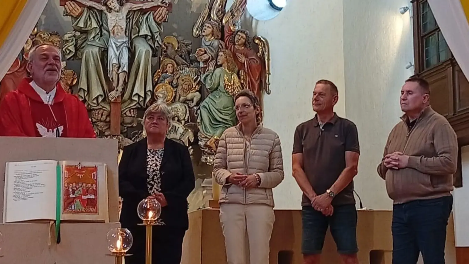 Verabschiedung der ehemaligen Pfarrgemeinderatsmitglieder in Hl. Dreifaltigkeit. (Bild: Christine Schwarz)